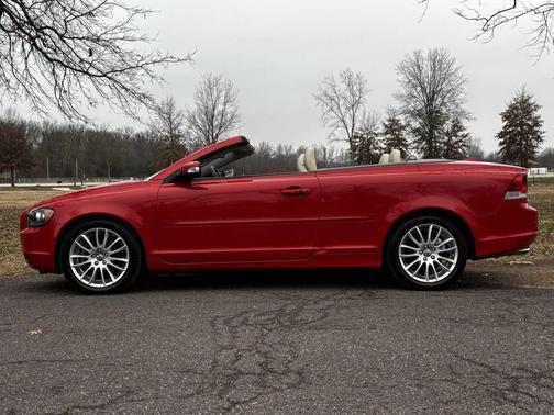 2008 Volvo C70 T5