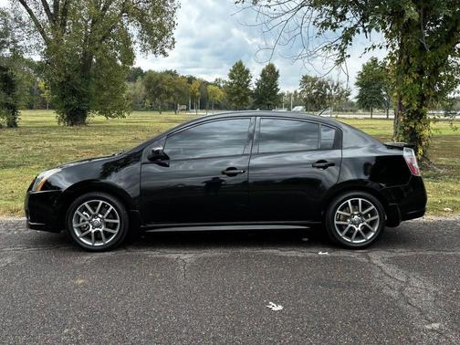 2011 Nissan Sentra SE-R Spec V