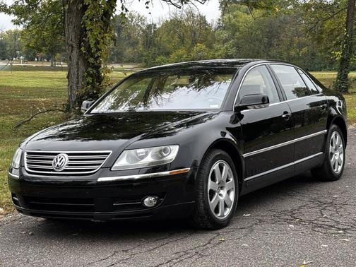 2004 Volkswagen Phaeton W12 AWD 4dr Sedan