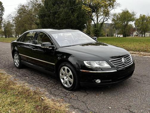 2004 Volkswagen Phaeton W12 AWD 4dr Sedan