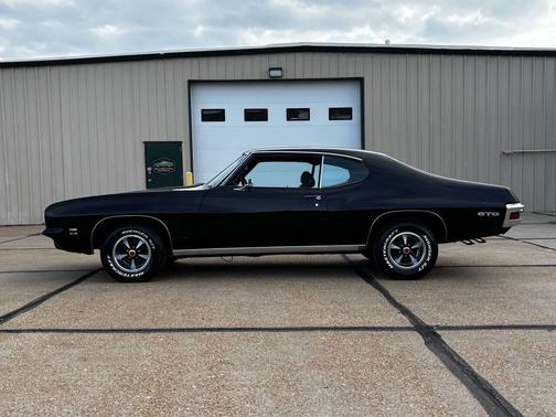 Black 1972 Pontiac GTO