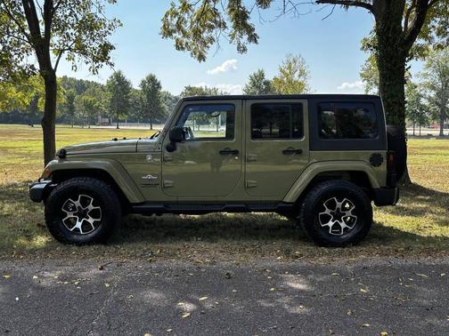 2013 Jeep Wrangler Unlimited Freedom Edition