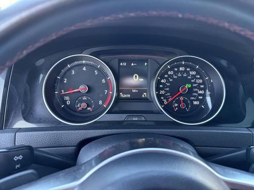 2015 Volkswagen Golf GTI 2.0T SE w/Performance Package 2-Door