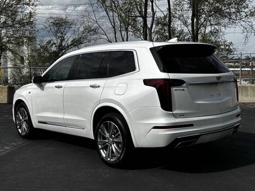 Crystal White Tricoat 2023 Cadillac XT6 Premium Luxury AWD