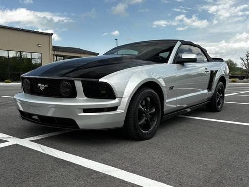 2005 Ford Mustang GT Premium