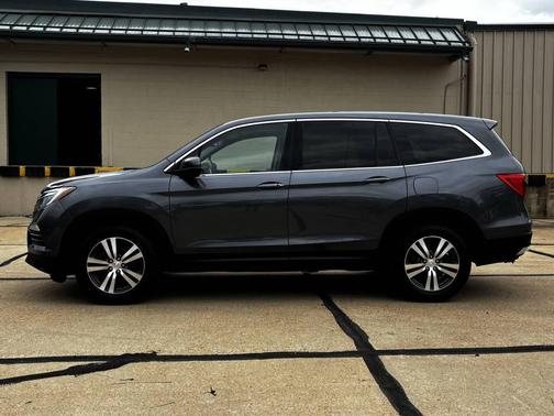 Crystal Black Pearl 2016 Honda Pilot EX-L