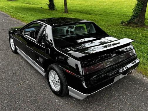 1985 Pontiac Fiero GT 2dr Coupe