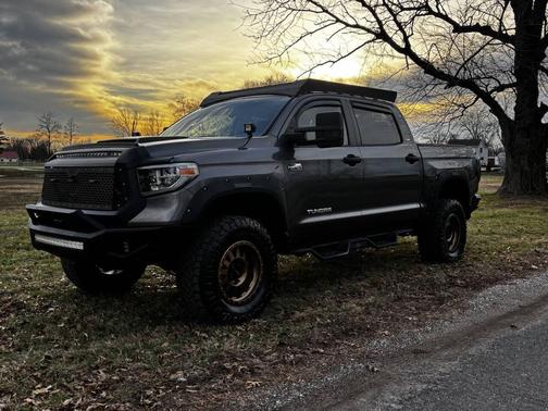2014 Toyota Tundra SR5