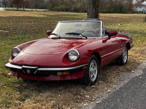 1988 Alfa Romeo Spider Veloce 2dr Convertible