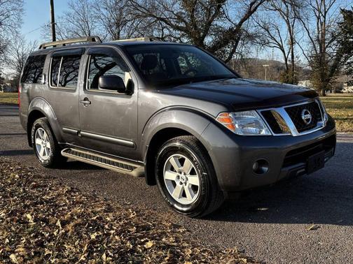 2011 Nissan Pathfinder SV