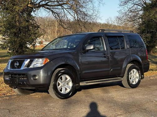 2011 Nissan Pathfinder SV