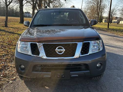 2011 Nissan Pathfinder SV