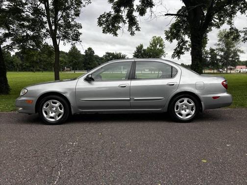 2001 INFINITI I30 Luxury