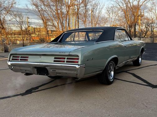 1967 Pontiac GTO 