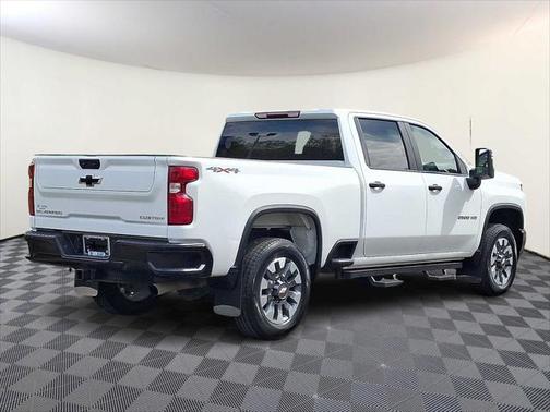 2022 Chevrolet Silverado 2500 Custom