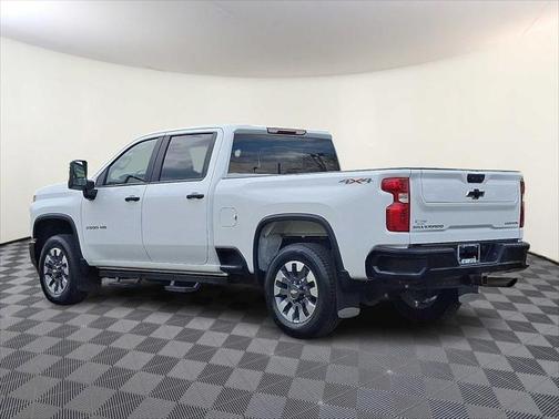 2022 Chevrolet Silverado 2500 Custom