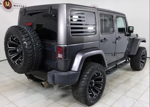 Granite Crystal Metallic Clearcoat 2017 Jeep Wrangler Unlimited Smoky Mountain 4x4