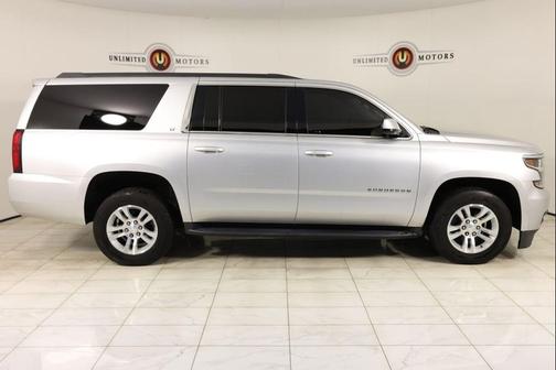 Silver Ice Metallic 2019 Chevrolet Suburban LT