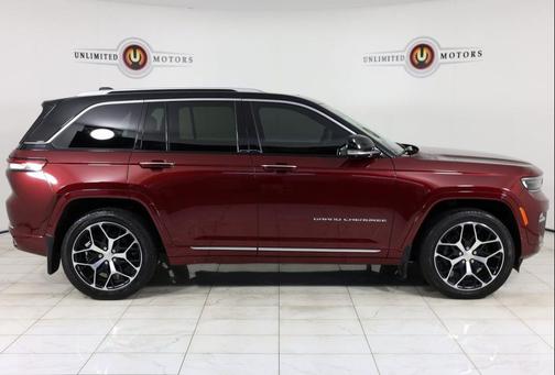 2022 Jeep Grand Cherokee Summit