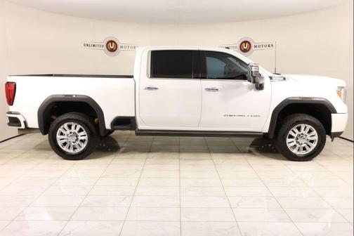White Frost Tricoat 2022 GMC Sierra 2500 Denali
