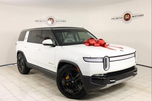 2023 Rivian R1S Adventure