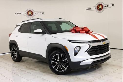 Summit White 2025 Chevrolet Trailblazer LT