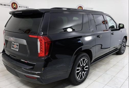 2021 GMC Yukon XL 4WD AT4