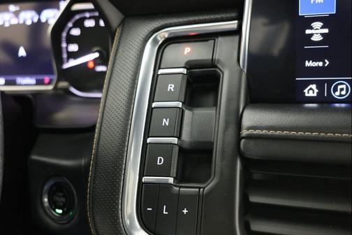 2021 GMC Yukon XL 4WD AT4