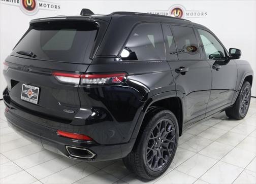 2025 Jeep Grand Cherokee Summit