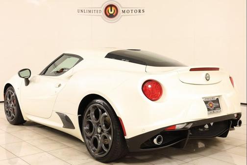 2015 Alfa Romeo 4C Base
