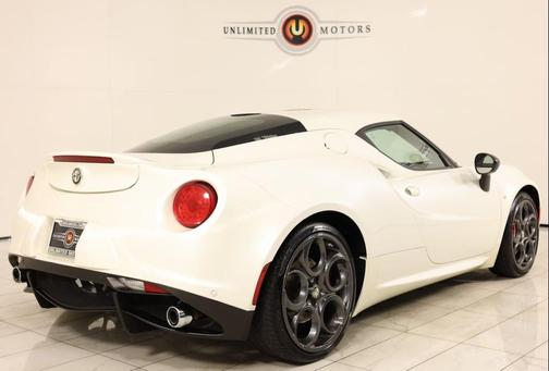 2015 Alfa Romeo 4C Base