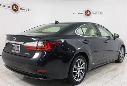 2017 Lexus ES 300h Base