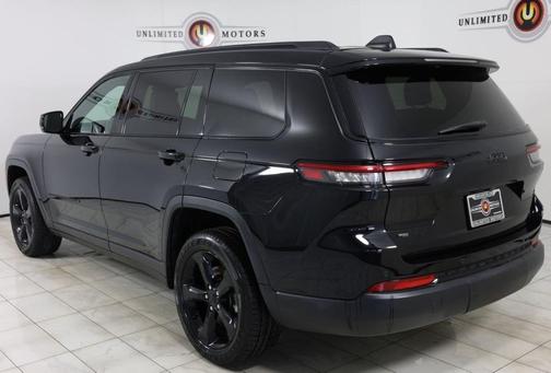 Diamond Black Crystal Pearlcoat 2022 Jeep Grand Cherokee L Altitude