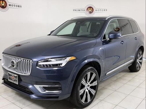 2023 Volvo XC90 Recharge Plug-In Hybrid T8 Ultimate Bright Theme 7-Seater