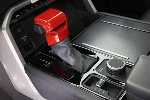 2025 Toyota Tundra Hybrid Platinum