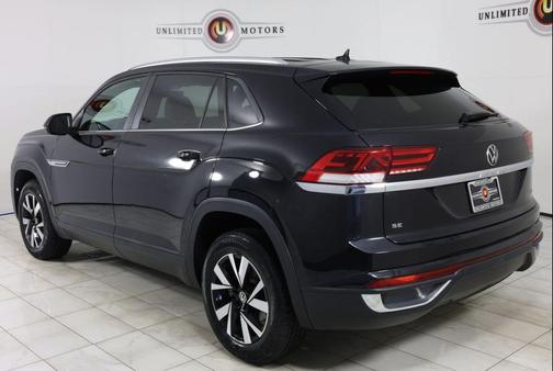 Deep Black 2022 Volkswagen Atlas Cross Sport 2.0T SE