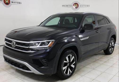 Deep Black 2022 Volkswagen Atlas Cross Sport 2.0T SE