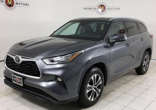 Magnetic Gray Metallic 2020 Toyota Highlander XLE