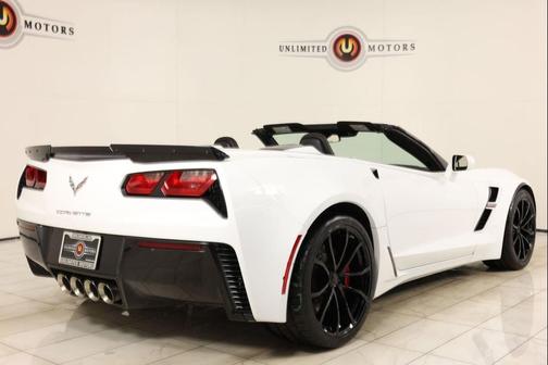 Arctic White 2019 Chevrolet Corvette Grand Sport