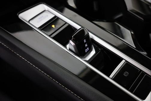 2024 Volkswagen Atlas 2.0T SE w/Technology 4MOTION
