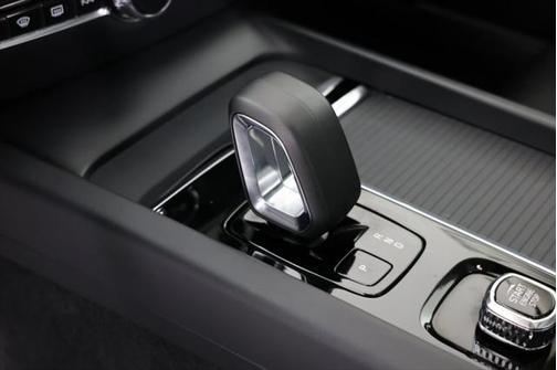 2025 Volvo S60 B5 Core