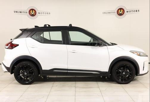 2021 Nissan Kicks SR