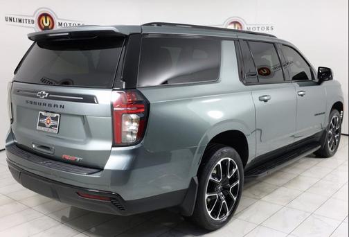 2023 Chevrolet Suburban RST