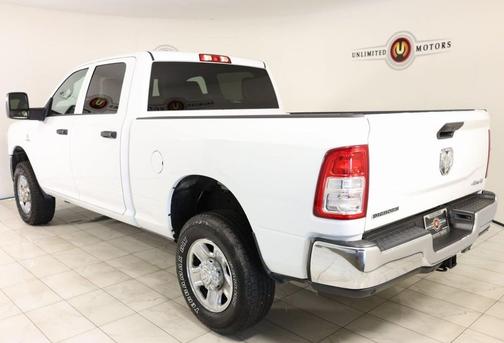 2023 RAM 3500 Tradesman Crew Cab 4x4 6'4' Box