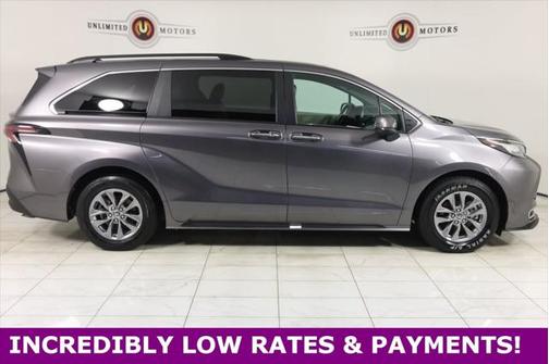 2023 Toyota Sienna XLE