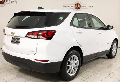 2022 Chevrolet Equinox LS
