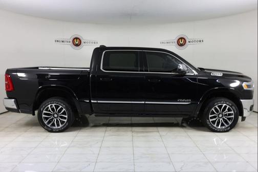 Diamond Black Crystal Pearlcoat 2025 RAM 1500 Limited