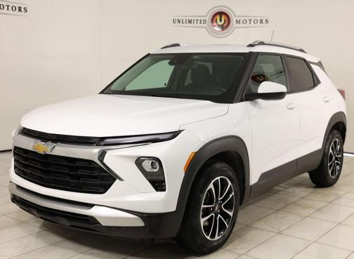 Summit White 2024 Chevrolet Trailblazer LT