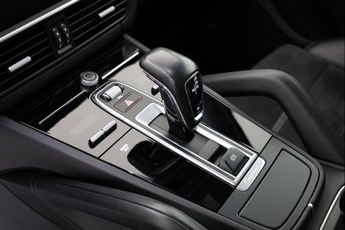 2021 Porsche Cayenne GTS