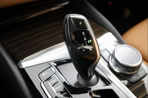 2023 BMW 530 i xDrive